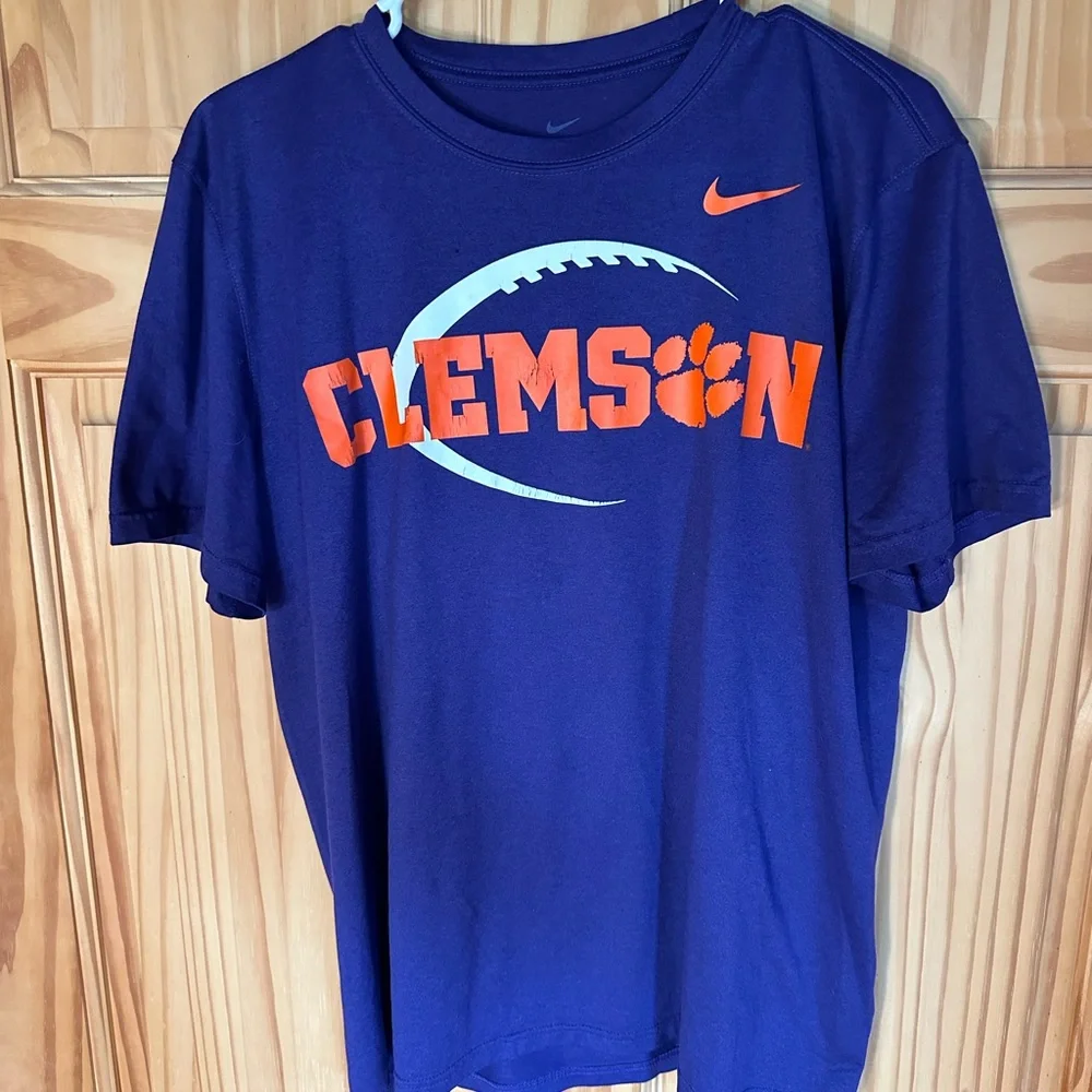 Size large - Picture 1 of 2